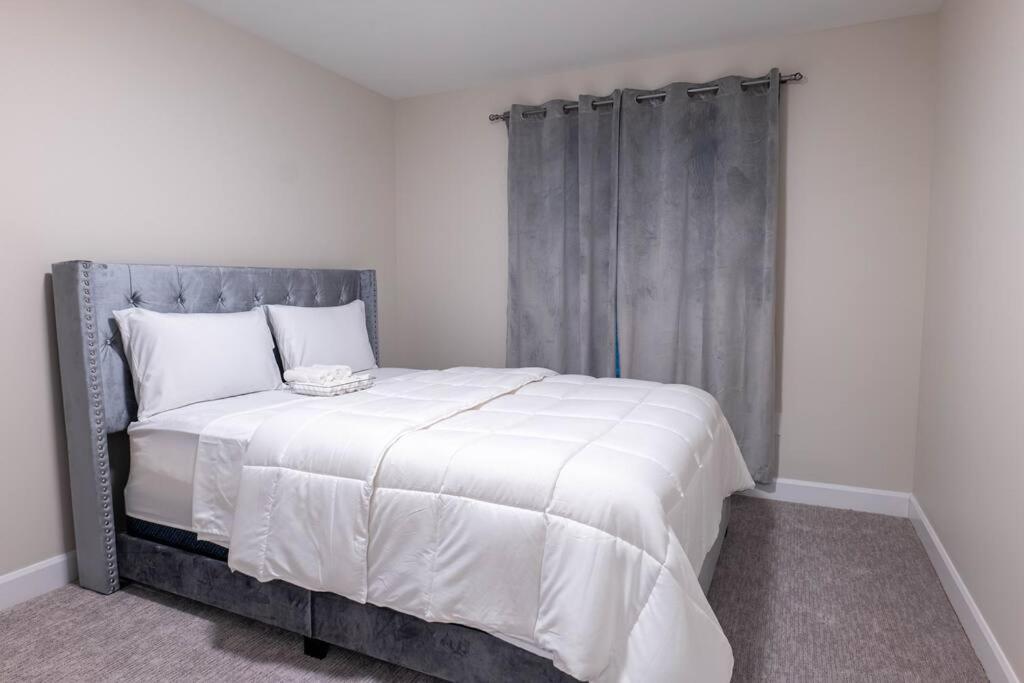 شقة Luxury Niagara 3 Bdr Townhouse /Garage المظهر الخارجي الصورة