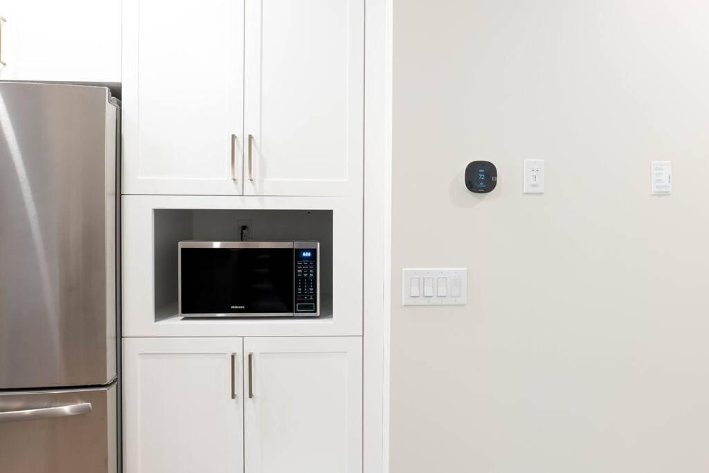 شقة Luxury Niagara 3 Bdr Townhouse /Garage المظهر الخارجي الصورة