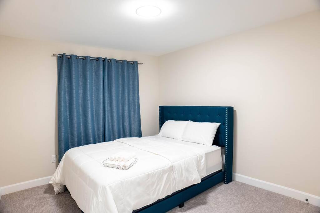 شقة Luxury Niagara 3 Bdr Townhouse /Garage المظهر الخارجي الصورة