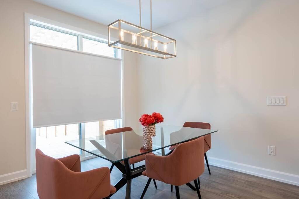 شقة Luxury Niagara 3 Bdr Townhouse /Garage المظهر الخارجي الصورة