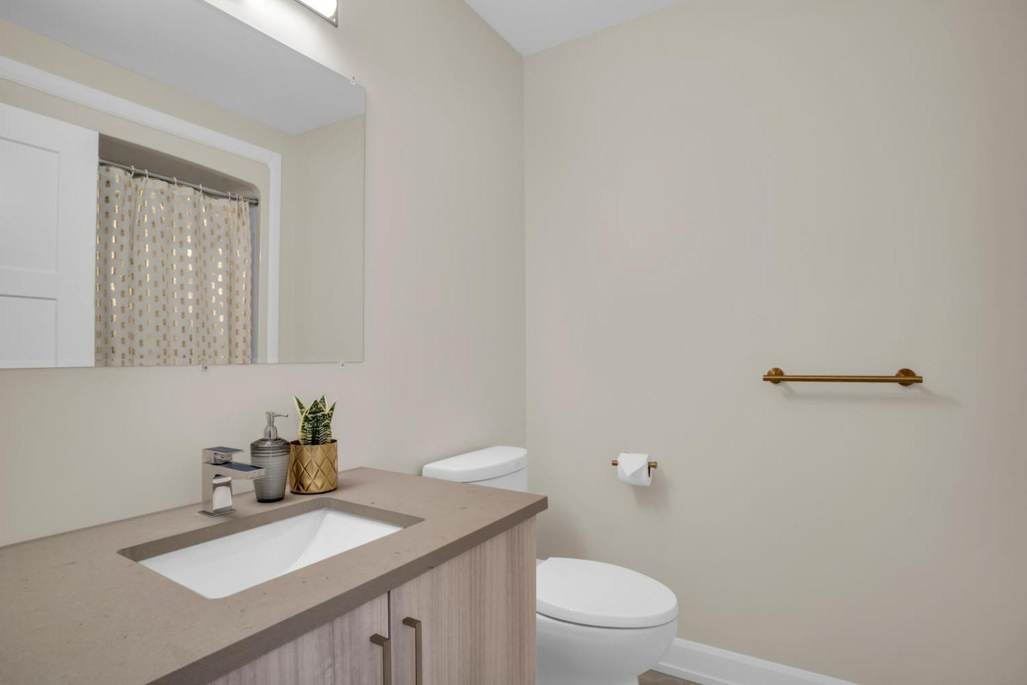 شقة Luxury Niagara 3 Bdr Townhouse /Garage المظهر الخارجي الصورة